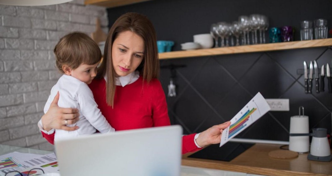 Vse vloge današnje ženske